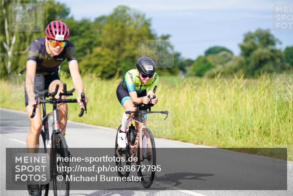 31.08.2025 - Elbe Triathlon Hamburg Michael Burmester http://msf.ph/oto/8672795 31.08.2025 10:08:44 Radfahren 481, 502, 525, 698, 725, 805 meine-sportfotos.de