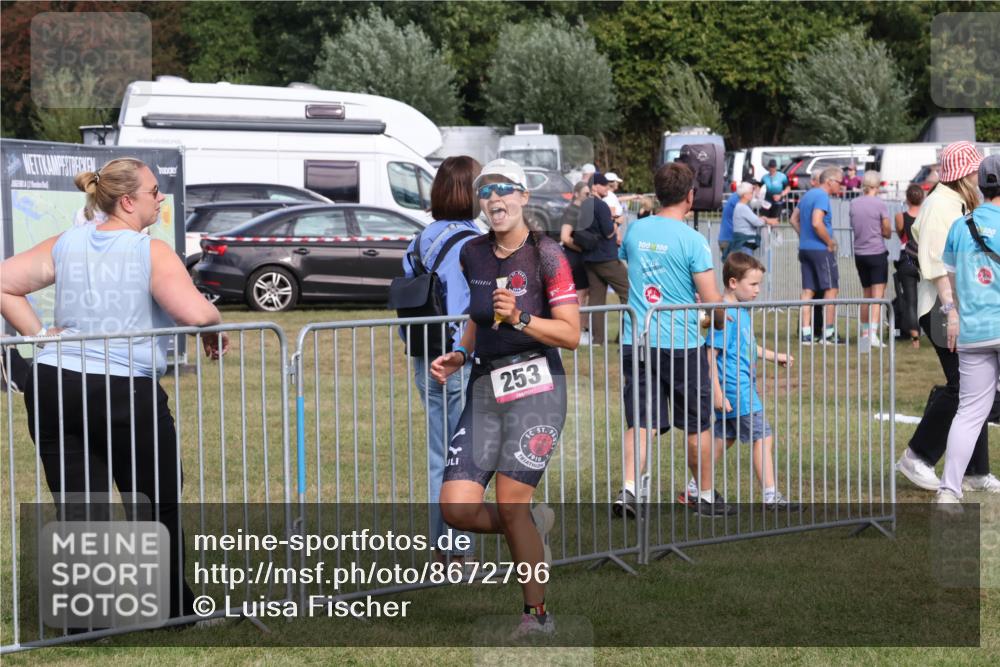 31.08.2025 - Elbe Triathlon Hamburg Luisa Fischer http://msf.ph/oto/8672796 31.08.2025 10:03:25 Laufen 2, 253, 1910, 100, 100 meine-sportfotos.de