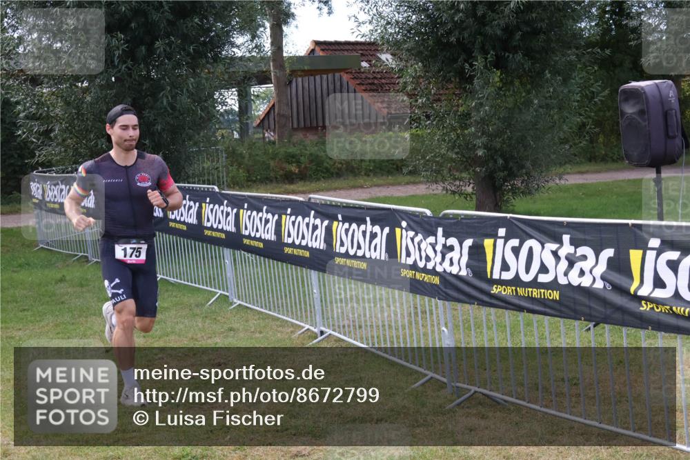 31.08.2025 - Elbe Triathlon Hamburg Luisa Fischer http://msf.ph/oto/8672799 31.08.2025 10:03:46 Laufen 175 meine-sportfotos.de