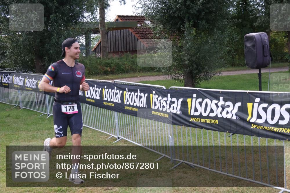31.08.2025 - Elbe Triathlon Hamburg Luisa Fischer http://msf.ph/oto/8672801 31.08.2025 10:03:46 Laufen 175 meine-sportfotos.de
