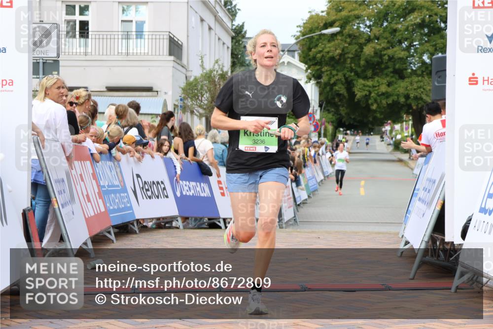 31.08.2025 - 21. Blankeneser Heldenlauf Strokosch-Dieckow http://msf.ph/oto/8672809 31.08.2025 10:52:12 Ziel 3236 meine-sportfotos.de