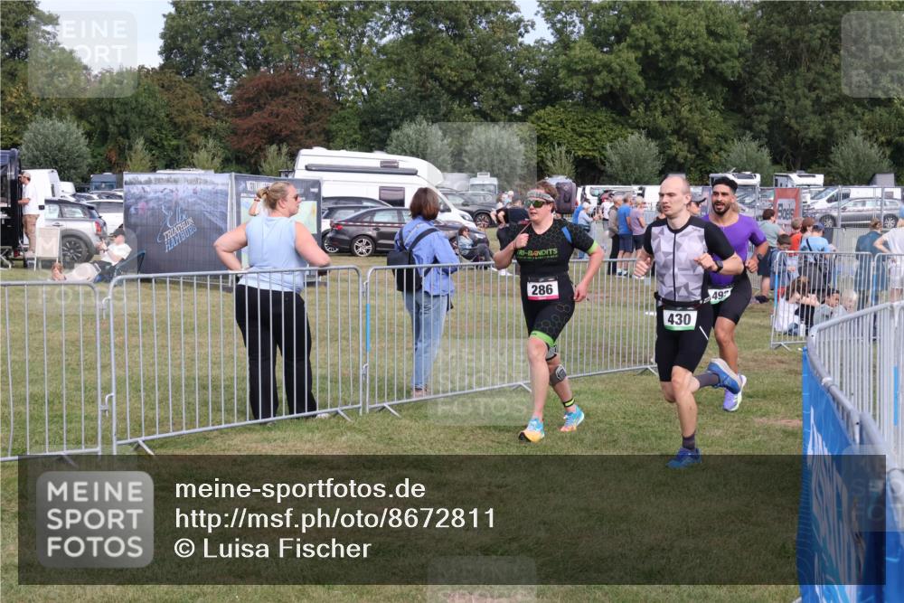 31.08.2025 - Elbe Triathlon Hamburg Luisa Fischer http://msf.ph/oto/8672811 31.08.2025 10:03:58 Laufen 286, 430, 492 meine-sportfotos.de