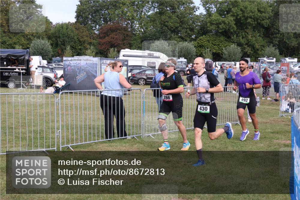 31.08.2025 - Elbe Triathlon Hamburg Luisa Fischer http://msf.ph/oto/8672813 31.08.2025 10:03:59 Laufen 286, 430, 20, 492 meine-sportfotos.de