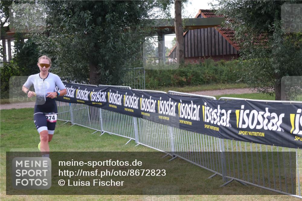 31.08.2025 - Elbe Triathlon Hamburg Luisa Fischer http://msf.ph/oto/8672823 31.08.2025 10:04:06 Laufen 374 meine-sportfotos.de
