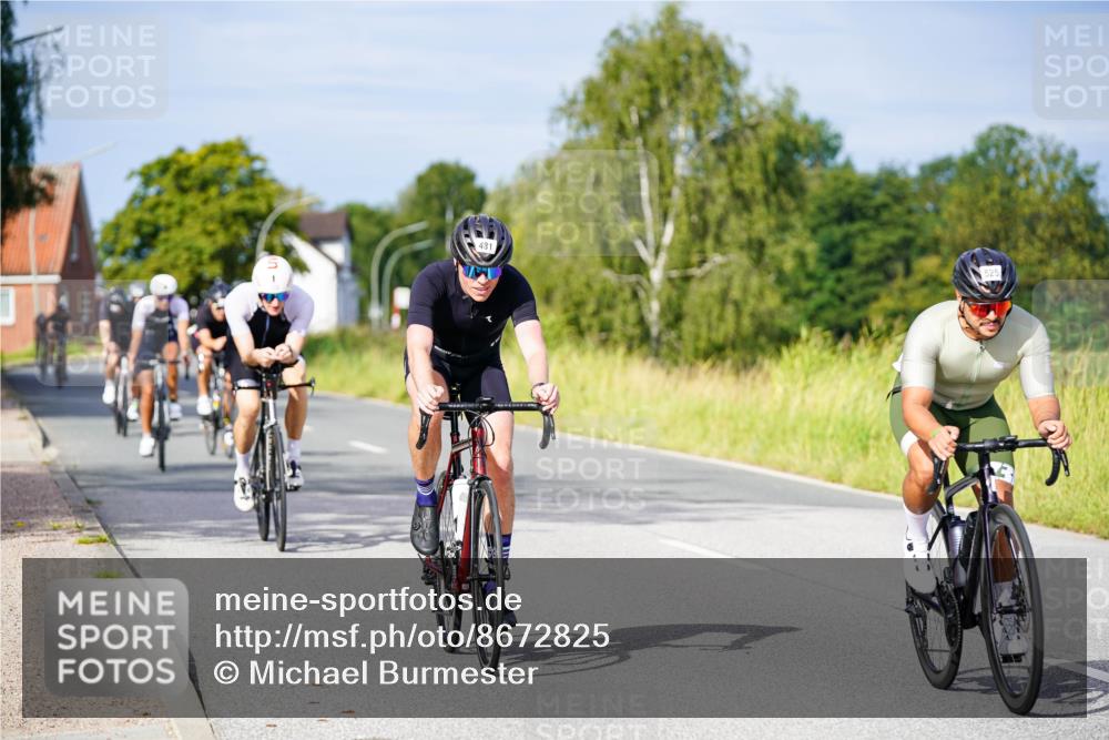 31.08.2025 - Elbe Triathlon Hamburg Michael Burmester http://msf.ph/oto/8672825 31.08.2025 10:08:50 Radfahren 446, 481, 525, 574, 639, 725, 801 meine-sportfotos.de
