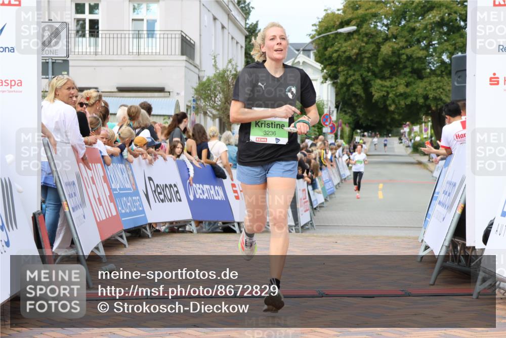 31.08.2025 - 21. Blankeneser Heldenlauf Strokosch-Dieckow http://msf.ph/oto/8672829 31.08.2025 10:52:12 Ziel 3236 meine-sportfotos.de