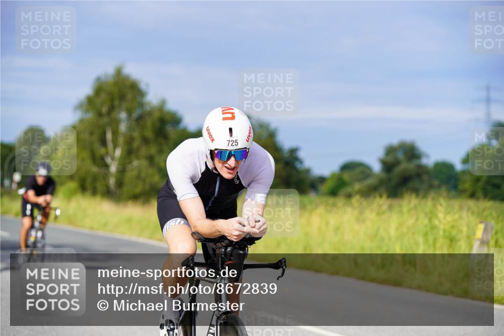 31.08.2025 - Elbe Triathlon Hamburg Michael Burmester http://msf.ph/oto/8672839 31.08.2025 10:08:51 Radfahren 405, 446, 481, 525, 574, 639, 725, 801 meine-sportfotos.de