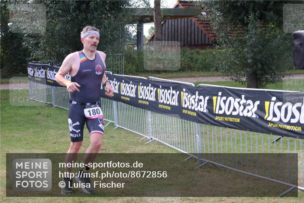 31.08.2025 - Elbe Triathlon Hamburg Luisa Fischer http://msf.ph/oto/8672856 31.08.2025 10:04:23 Laufen 21, 13, 00, 3, 180 meine-sportfotos.de