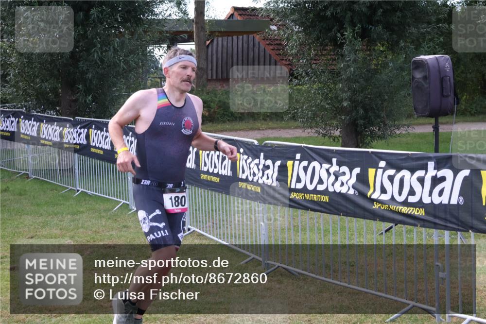 31.08.2025 - Elbe Triathlon Hamburg Luisa Fischer http://msf.ph/oto/8672860 31.08.2025 10:04:23 Laufen 3, 38, 180 meine-sportfotos.de