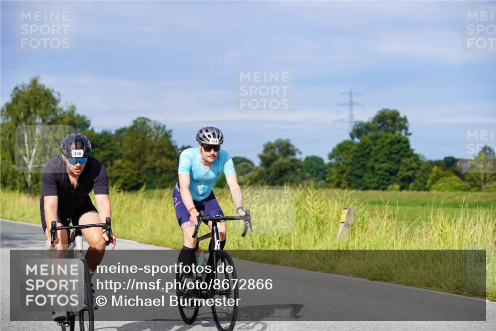 31.08.2025 - Elbe Triathlon Hamburg Michael Burmester http://msf.ph/oto/8672866 31.08.2025 10:08:54 Radfahren 405, 446, 574, 639, 677, 725, 801 meine-sportfotos.de