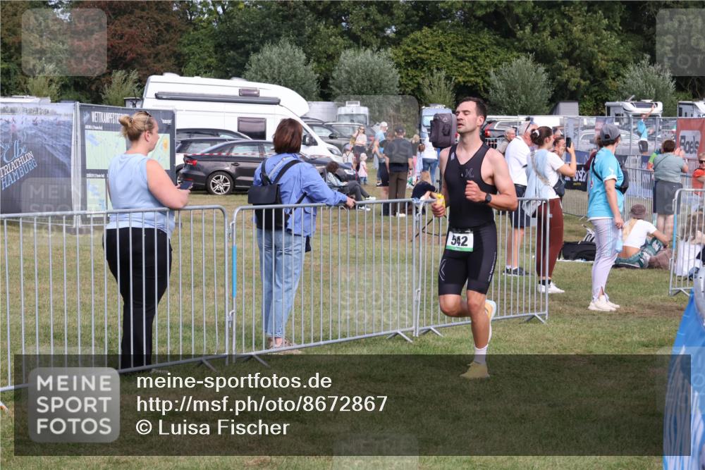 31.08.2025 - Elbe Triathlon Hamburg Luisa Fischer http://msf.ph/oto/8672867 31.08.2025 10:04:57 Laufen 542 meine-sportfotos.de