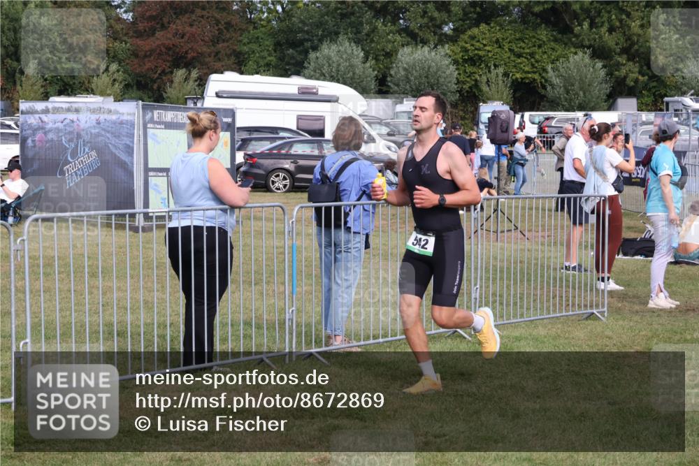 31.08.2025 - Elbe Triathlon Hamburg Luisa Fischer http://msf.ph/oto/8672869 31.08.2025 10:04:57 Laufen 542 meine-sportfotos.de