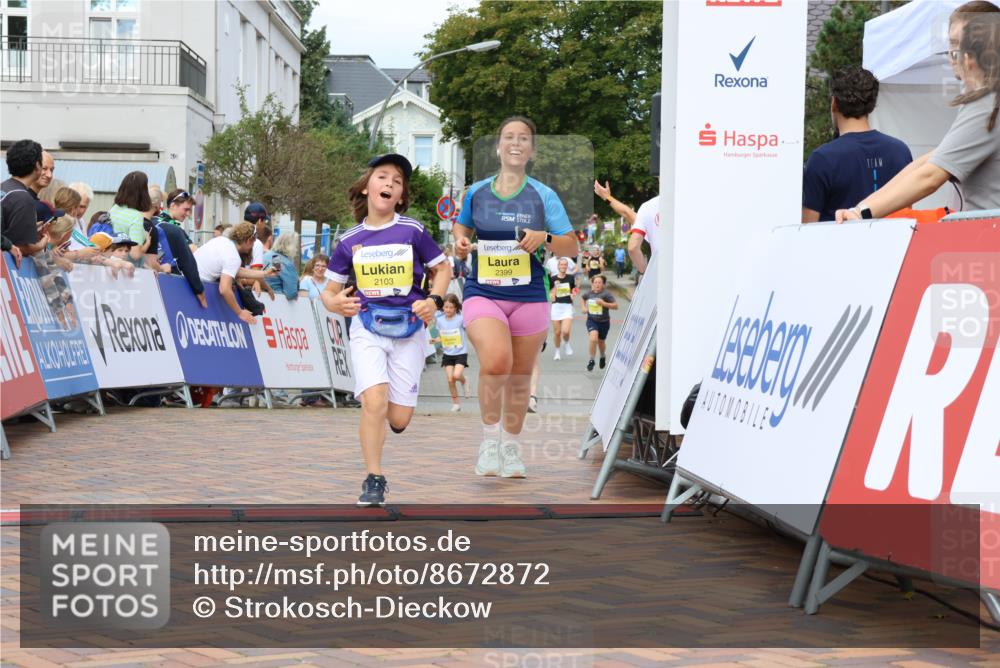 31.08.2025 - 21. Blankeneser Heldenlauf Strokosch-Dieckow http://msf.ph/oto/8672872 31.08.2025 10:31:17 Ziel 2437, 2324, 2551, 2121, 2307, 2649, 2647, 2399, 2103 meine-sportfotos.de