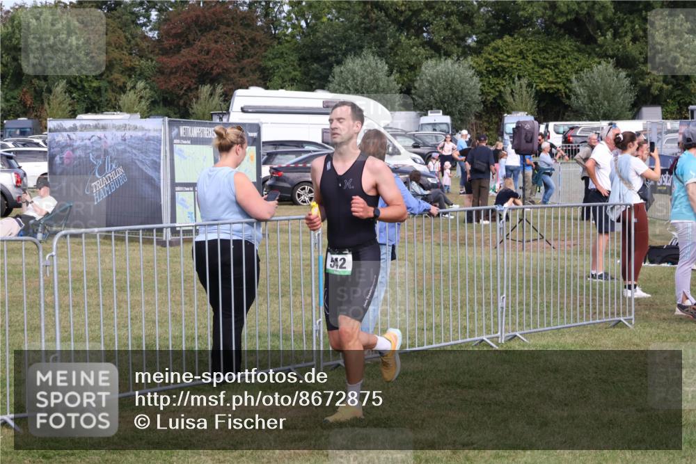 31.08.2025 - Elbe Triathlon Hamburg Luisa Fischer http://msf.ph/oto/8672875 31.08.2025 10:04:57 Laufen 542 meine-sportfotos.de