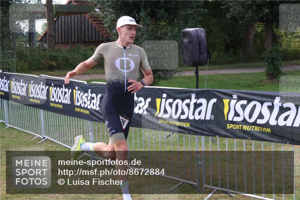 31.08.2025 - Elbe Triathlon Hamburg Luisa Fischer http://msf.ph/oto/8672884 31.08.2025 10:05:01 Laufen  meine-sportfotos.de