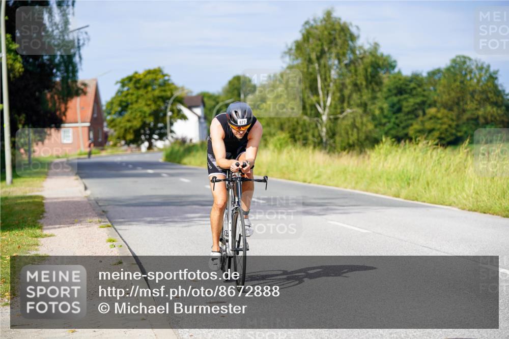 31.08.2025 - Elbe Triathlon Hamburg Michael Burmester http://msf.ph/oto/8672888 31.08.2025 10:08:59 Radfahren 405, 677 meine-sportfotos.de