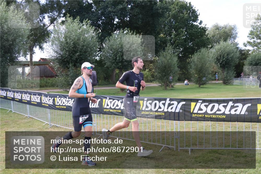 31.08.2025 - Elbe Triathlon Hamburg Luisa Fischer http://msf.ph/oto/8672901 31.08.2025 10:05:13 Laufen 38, 36 meine-sportfotos.de