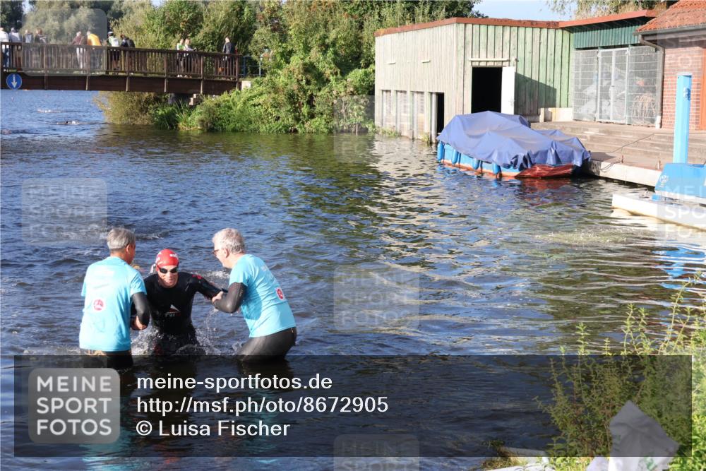 31.08.2025 - Elbe Triathlon Hamburg Luisa Fischer http://msf.ph/oto/8672905 31.08.2025 08:39:56 Schwimmen 244, 354 meine-sportfotos.de