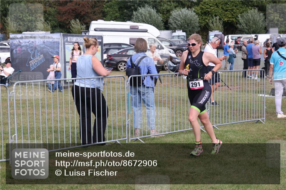 31.08.2025 - Elbe Triathlon Hamburg Luisa Fischer http://msf.ph/oto/8672906 31.08.2025 10:05:33 Laufen 291, 100 meine-sportfotos.de