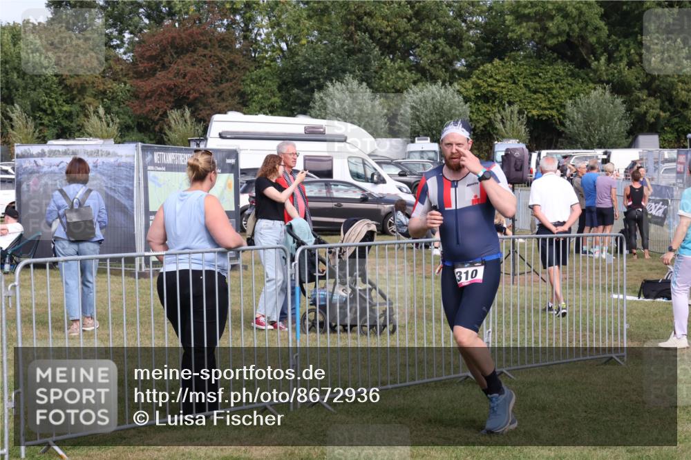 31.08.2025 - Elbe Triathlon Hamburg Luisa Fischer http://msf.ph/oto/8672936 31.08.2025 10:05:58 Laufen 310 meine-sportfotos.de