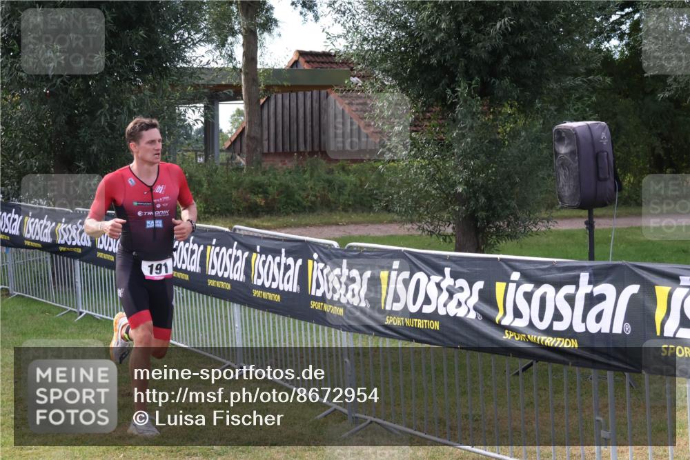 31.08.2025 - Elbe Triathlon Hamburg Luisa Fischer http://msf.ph/oto/8672954 31.08.2025 10:06:10 Laufen 191 meine-sportfotos.de