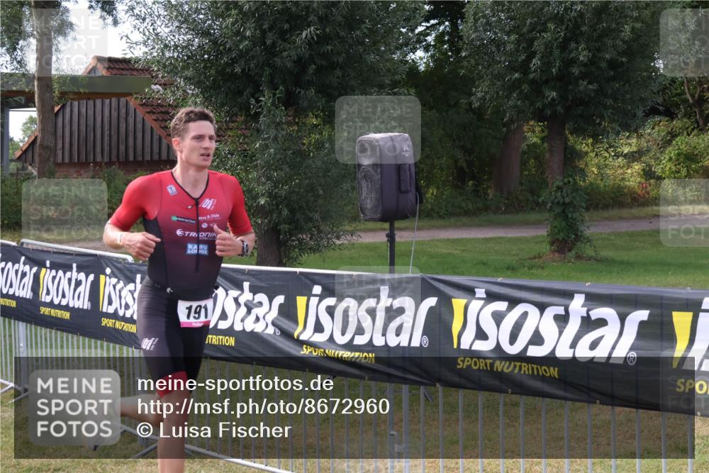 31.08.2025 - Elbe Triathlon Hamburg Luisa Fischer http://msf.ph/oto/8672960 31.08.2025 10:06:10 Laufen 3, 191 meine-sportfotos.de