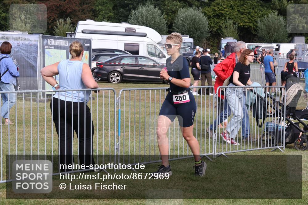 31.08.2025 - Elbe Triathlon Hamburg Luisa Fischer http://msf.ph/oto/8672969 31.08.2025 10:06:18 Laufen 250 meine-sportfotos.de
