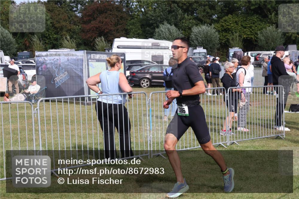 31.08.2025 - Elbe Triathlon Hamburg Luisa Fischer http://msf.ph/oto/8672983 31.08.2025 10:06:48 Laufen 386 meine-sportfotos.de