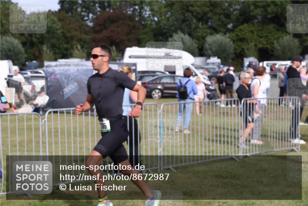 31.08.2025 - Elbe Triathlon Hamburg Luisa Fischer http://msf.ph/oto/8672987 31.08.2025 10:06:49 Laufen 306 meine-sportfotos.de