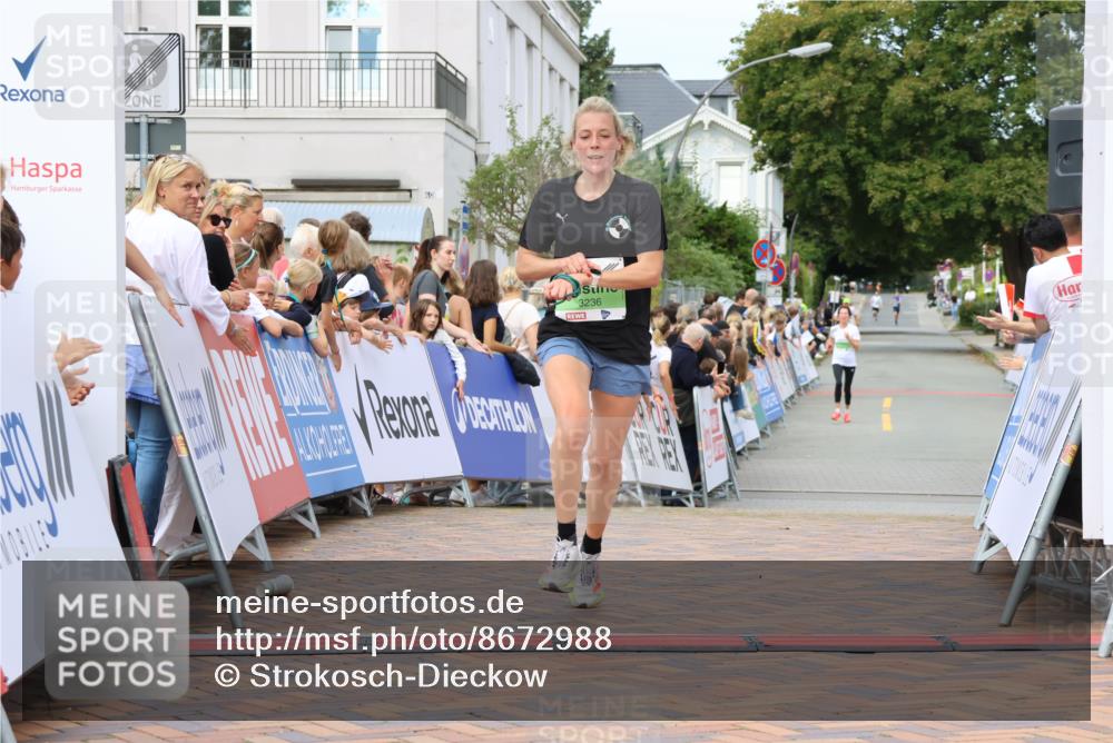 31.08.2025 - 21. Blankeneser Heldenlauf Strokosch-Dieckow http://msf.ph/oto/8672988 31.08.2025 10:52:12 Ziel 3236 meine-sportfotos.de