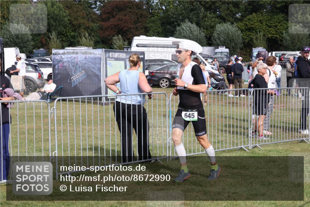 31.08.2025 - Elbe Triathlon Hamburg Luisa Fischer http://msf.ph/oto/8672990 31.08.2025 10:06:50 Laufen 645 meine-sportfotos.de