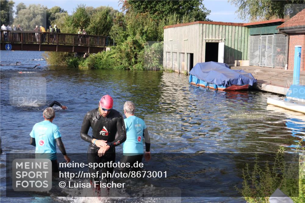 31.08.2025 - Elbe Triathlon Hamburg Luisa Fischer http://msf.ph/oto/8673001 31.08.2025 08:40:42 Schwimmen 380 meine-sportfotos.de