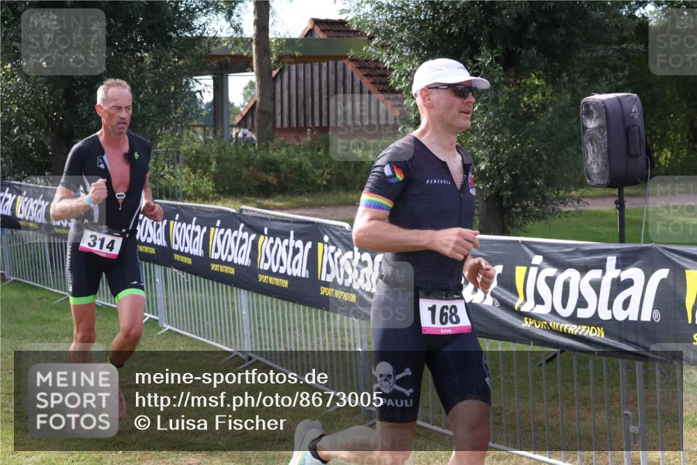 31.08.2025 - Elbe Triathlon Hamburg Luisa Fischer http://msf.ph/oto/8673005 31.08.2025 10:06:55 Laufen 314, 168 meine-sportfotos.de