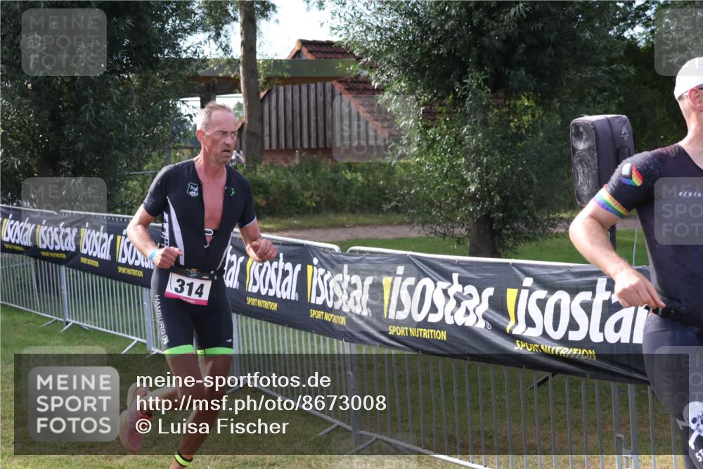 31.08.2025 - Elbe Triathlon Hamburg Luisa Fischer http://msf.ph/oto/8673008 31.08.2025 10:06:55 Laufen 314 meine-sportfotos.de