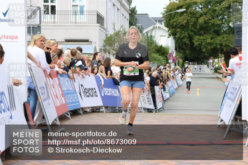 31.08.2025 - 21. Blankeneser Heldenlauf Strokosch-Dieckow http://msf.ph/oto/8673009 31.08.2025 10:52:11 Ziel 3236 meine-sportfotos.de