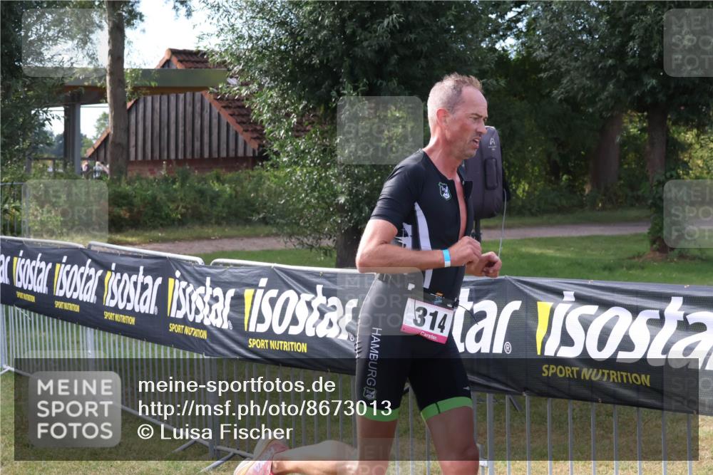 31.08.2025 - Elbe Triathlon Hamburg Luisa Fischer http://msf.ph/oto/8673013 31.08.2025 10:06:56 Laufen 314 meine-sportfotos.de