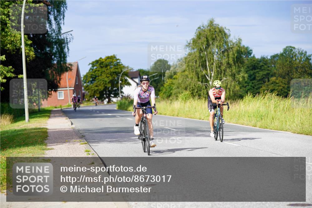 31.08.2025 - Elbe Triathlon Hamburg Michael Burmester http://msf.ph/oto/8673017 31.08.2025 10:10:03 Radfahren 625, 799 meine-sportfotos.de