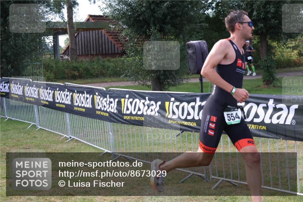 31.08.2025 - Elbe Triathlon Hamburg Luisa Fischer http://msf.ph/oto/8673029 31.08.2025 10:07:27 Laufen 554 meine-sportfotos.de