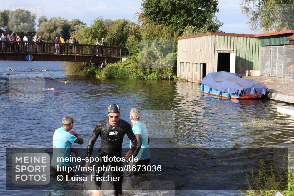 31.08.2025 - Elbe Triathlon Hamburg Luisa Fischer http://msf.ph/oto/8673036 31.08.2025 08:40:54 Schwimmen 342 meine-sportfotos.de