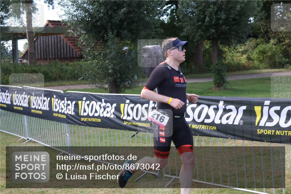 31.08.2025 - Elbe Triathlon Hamburg Luisa Fischer http://msf.ph/oto/8673042 31.08.2025 10:07:29 Laufen 216 meine-sportfotos.de