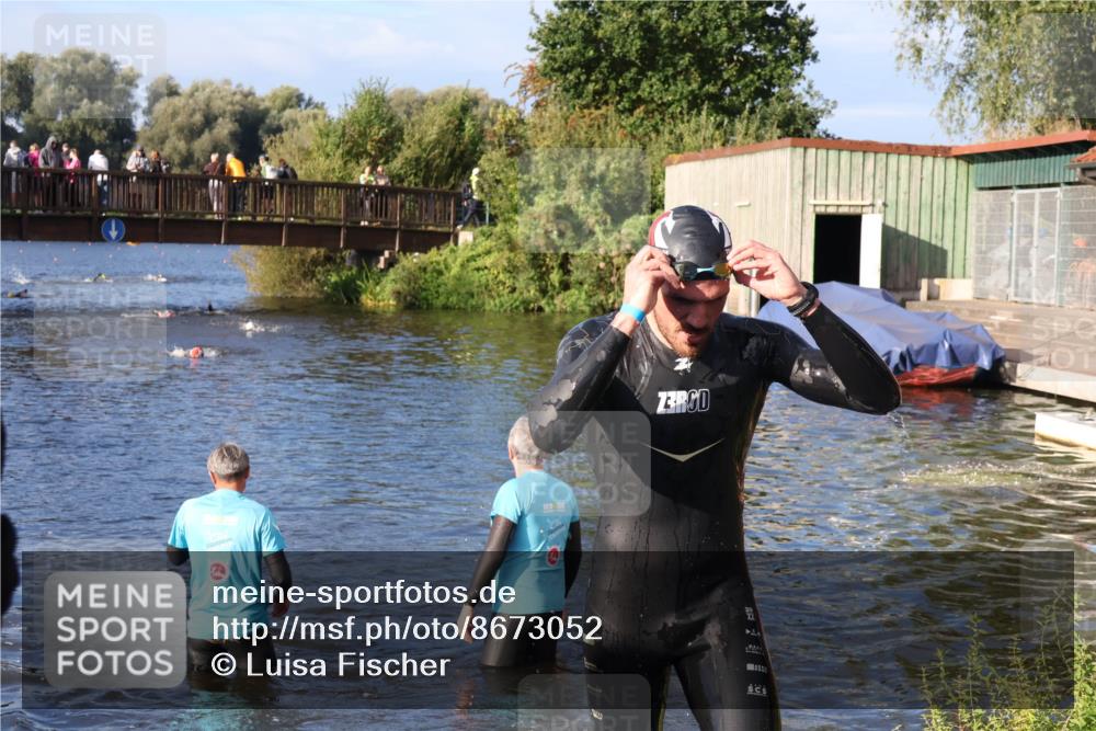 31.08.2025 - Elbe Triathlon Hamburg Luisa Fischer http://msf.ph/oto/8673052 31.08.2025 08:40:56 Schwimmen 342 meine-sportfotos.de
