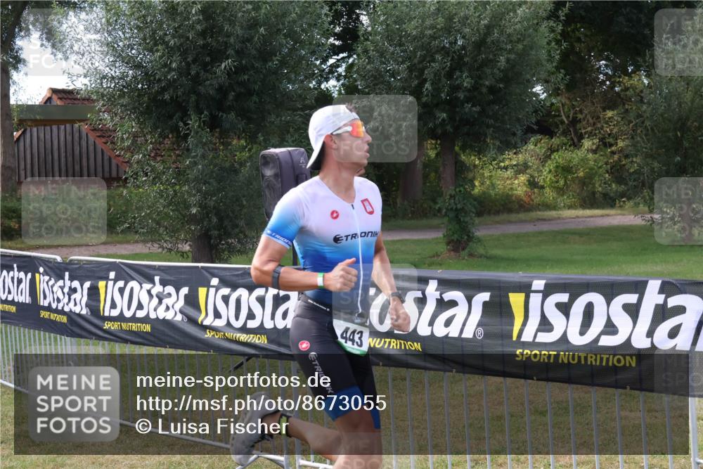 31.08.2025 - Elbe Triathlon Hamburg Luisa Fischer http://msf.ph/oto/8673055 31.08.2025 10:08:08 Laufen 443 meine-sportfotos.de