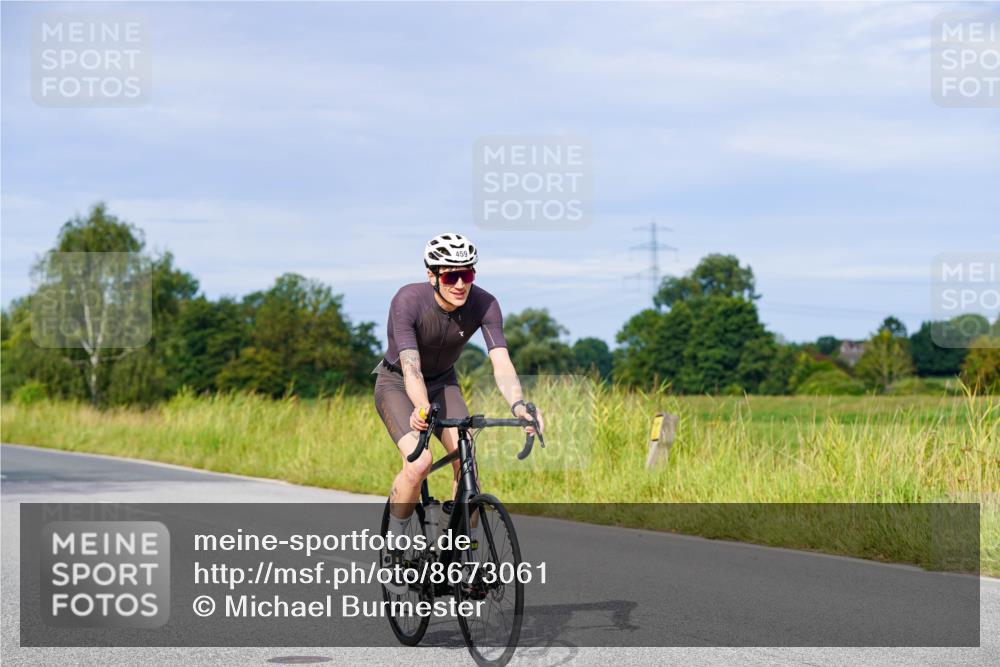31.08.2025 - Elbe Triathlon Hamburg Michael Burmester http://msf.ph/oto/8673061 31.08.2025 10:10:16 Radfahren 459, 590, 652, 699, 789 meine-sportfotos.de