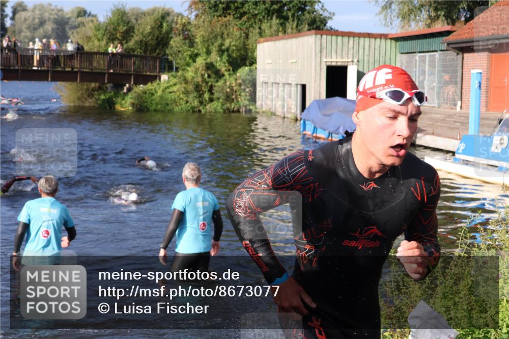 31.08.2025 - Elbe Triathlon Hamburg Luisa Fischer http://msf.ph/oto/8673077 31.08.2025 08:41:26 Schwimmen 382 meine-sportfotos.de