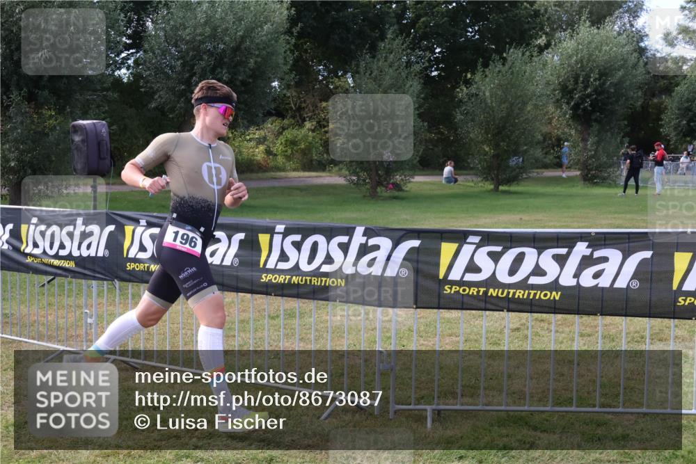 31.08.2025 - Elbe Triathlon Hamburg Luisa Fischer http://msf.ph/oto/8673087 31.08.2025 10:08:33 Laufen 196 meine-sportfotos.de