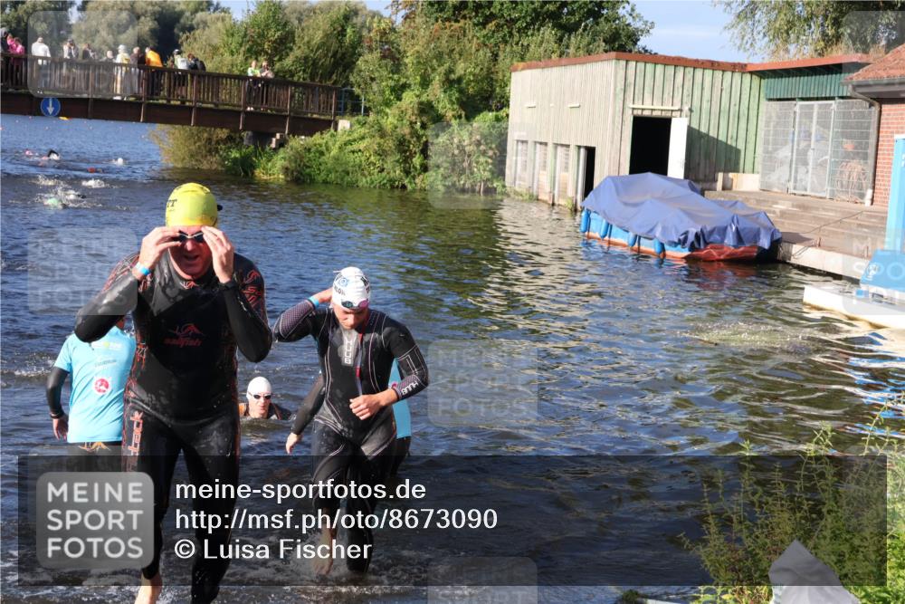 31.08.2025 - Elbe Triathlon Hamburg Luisa Fischer http://msf.ph/oto/8673090 31.08.2025 08:41:37 Schwimmen 254, 332, 340, 344 meine-sportfotos.de