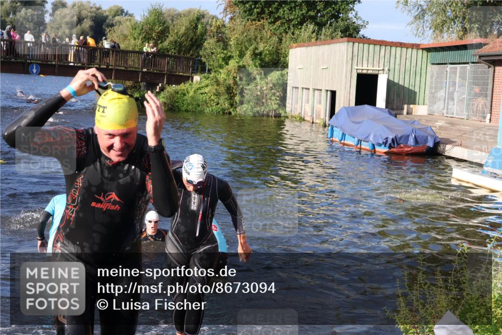 31.08.2025 - Elbe Triathlon Hamburg Luisa Fischer http://msf.ph/oto/8673094 31.08.2025 08:41:38 Schwimmen 254, 332, 340, 344 meine-sportfotos.de