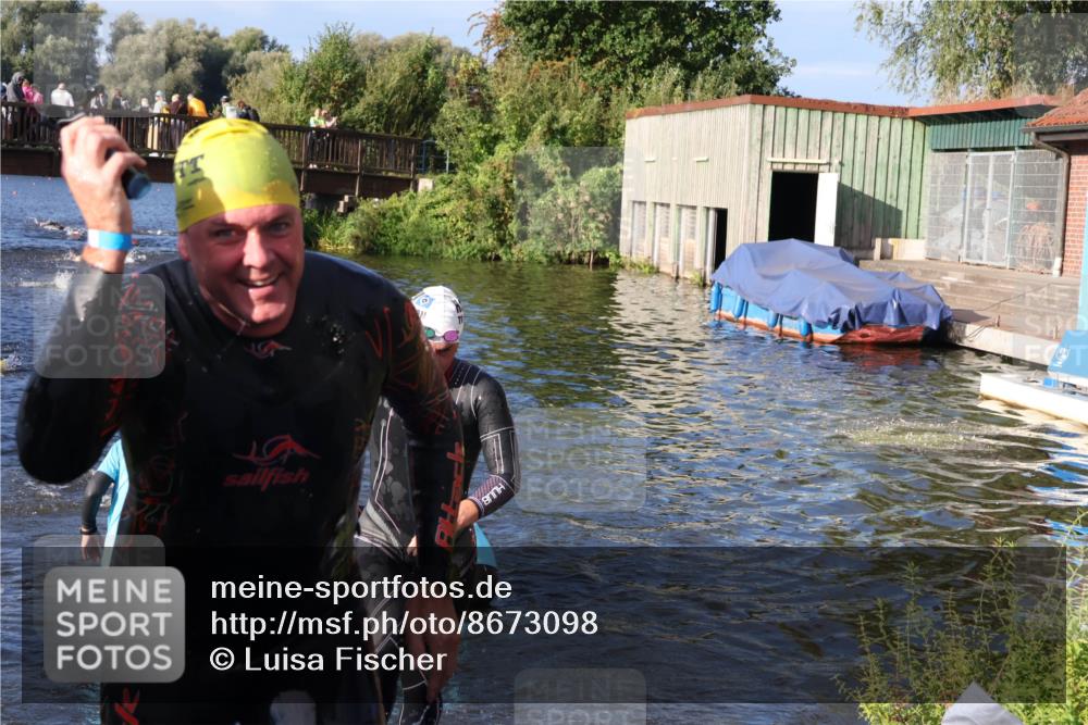 31.08.2025 - Elbe Triathlon Hamburg Luisa Fischer http://msf.ph/oto/8673098 31.08.2025 08:41:38 Schwimmen 254, 332, 340, 344 meine-sportfotos.de