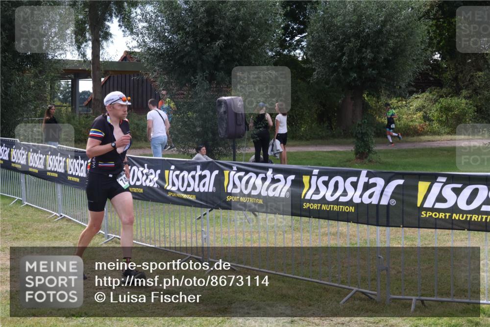 31.08.2025 - Elbe Triathlon Hamburg Luisa Fischer http://msf.ph/oto/8673114 31.08.2025 11:00:34 Laufen  meine-sportfotos.de