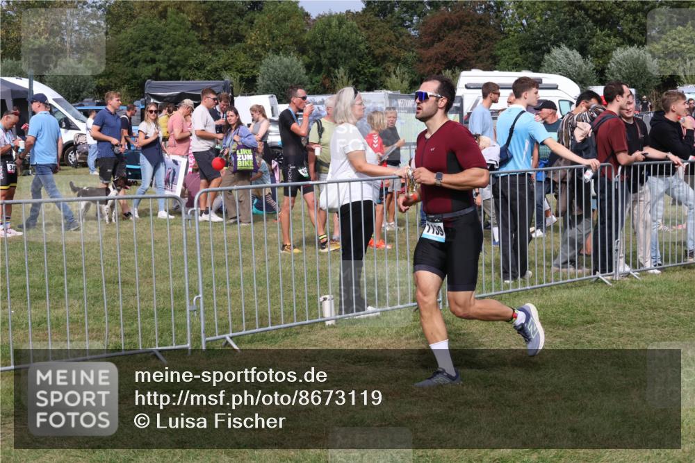 31.08.2025 - Elbe Triathlon Hamburg Luisa Fischer http://msf.ph/oto/8673119 31.08.2025 11:00:42 Laufen 39 meine-sportfotos.de